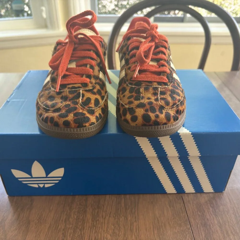 Adidas Originals Samba Sneakers in Leopard Print - Picture 2 of 8